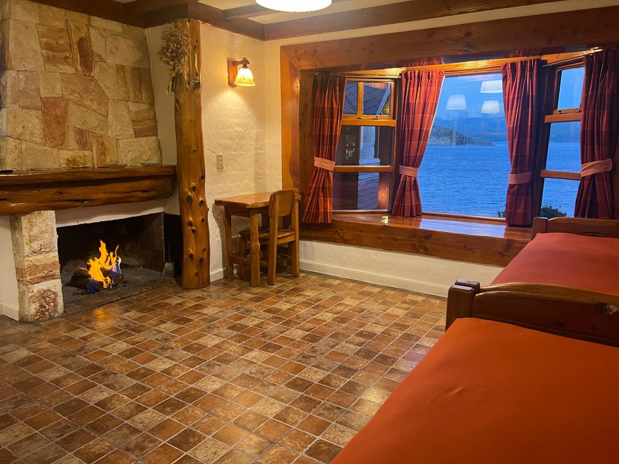 Costa Brava Apart Hotel & Suites San Carlos de Bariloche Exterior photo