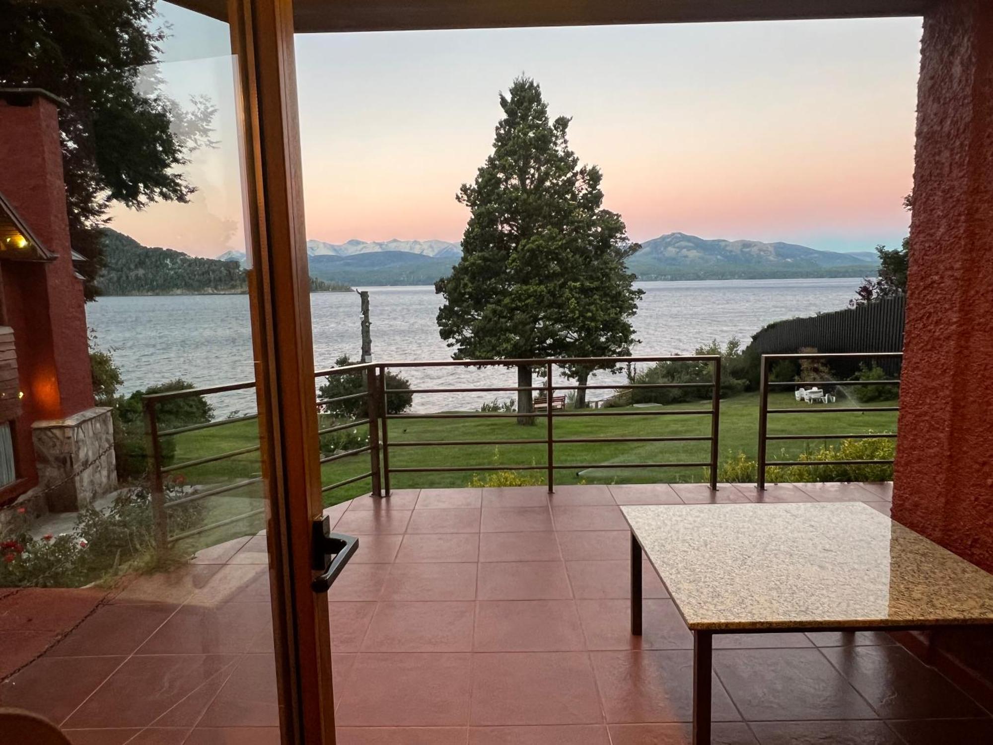 Costa Brava Apart Hotel & Suites San Carlos de Bariloche Exterior photo